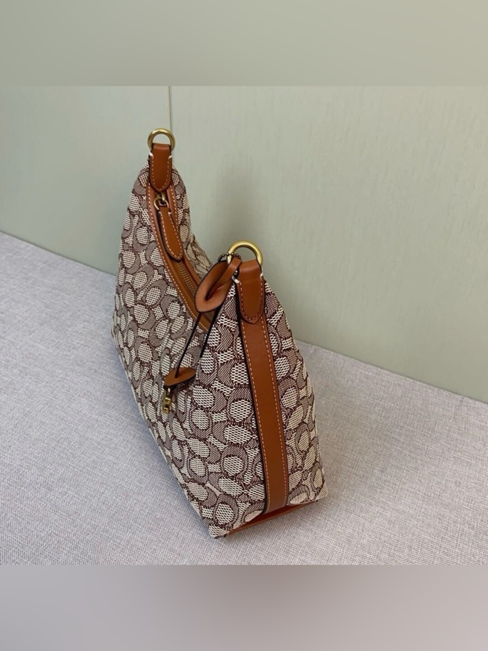COACH Juliet shoulder bag in signature textile jacquard Cocoa - Picture 7 of 7
